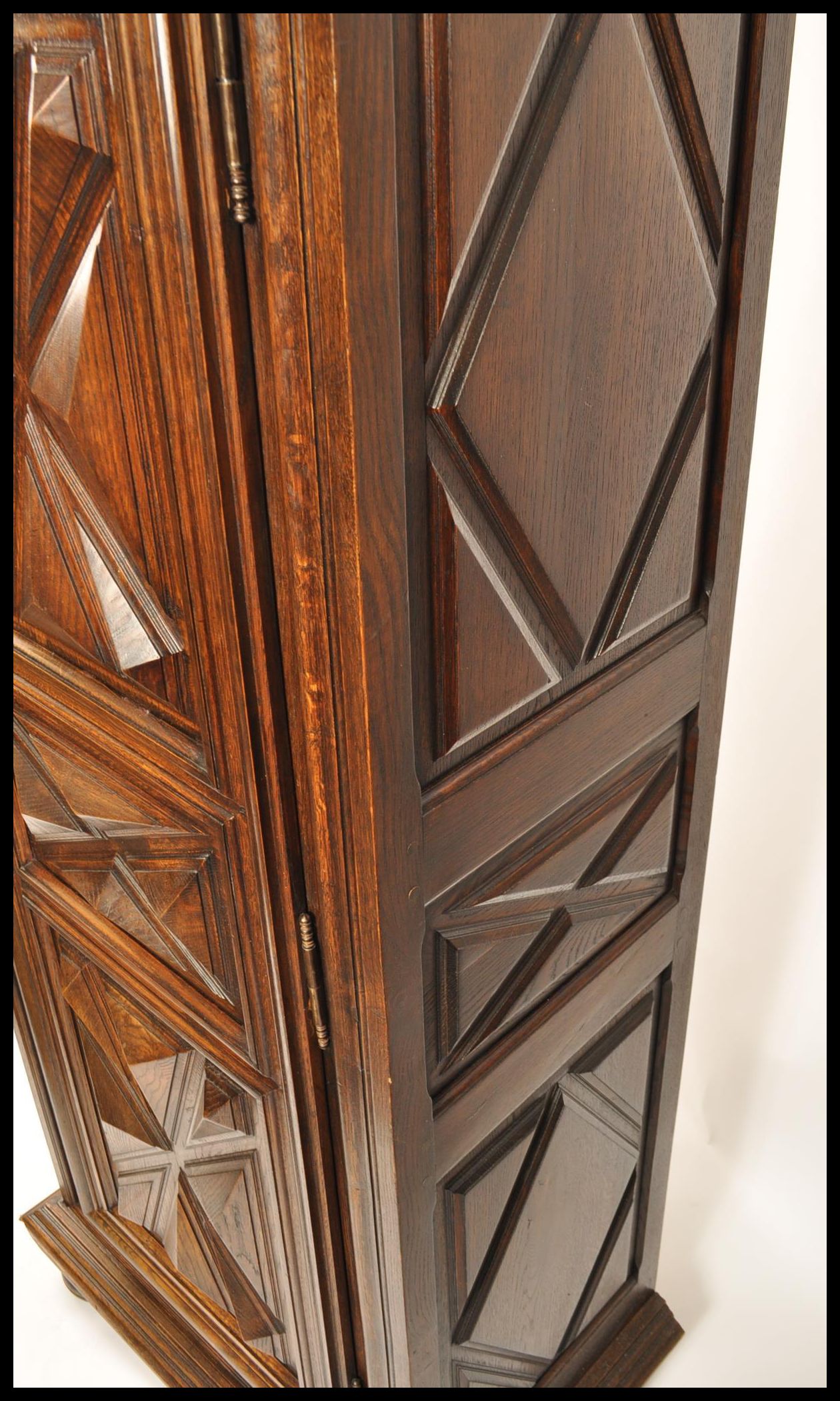 A 19th century country oak French Bonnetiere hall cupboard / armoire linen press. The upright sentry - Image 7 of 10