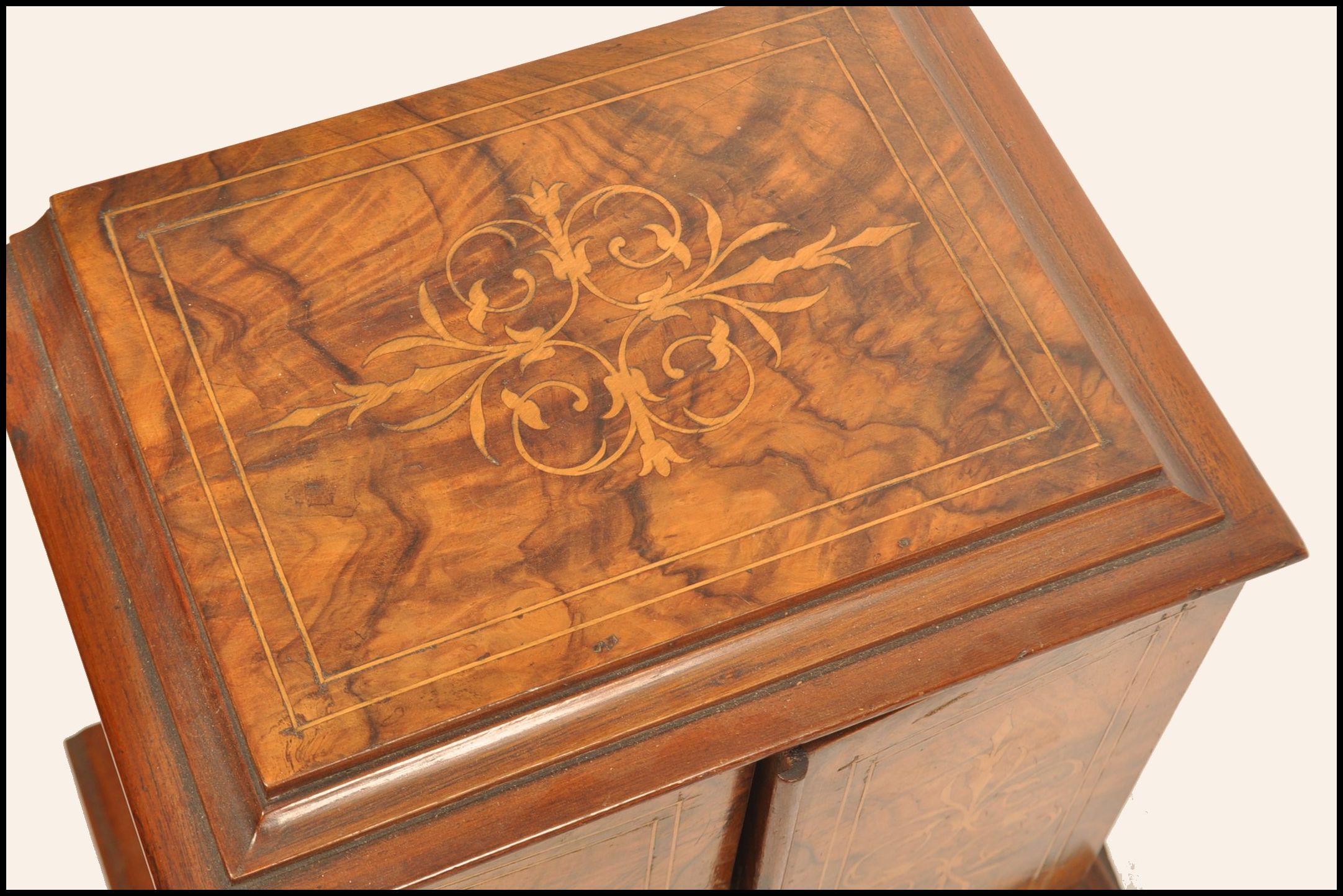 A 19th century table mounted jewellery casket of walnut construction with inlaid scrolled designs to - Image 3 of 8