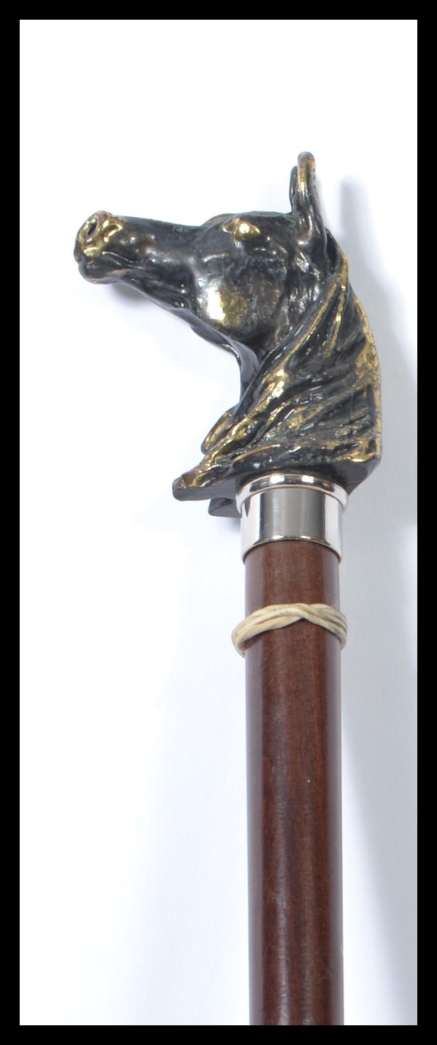 A vintage 20th century walking stick cane having a - Image 2 of 6