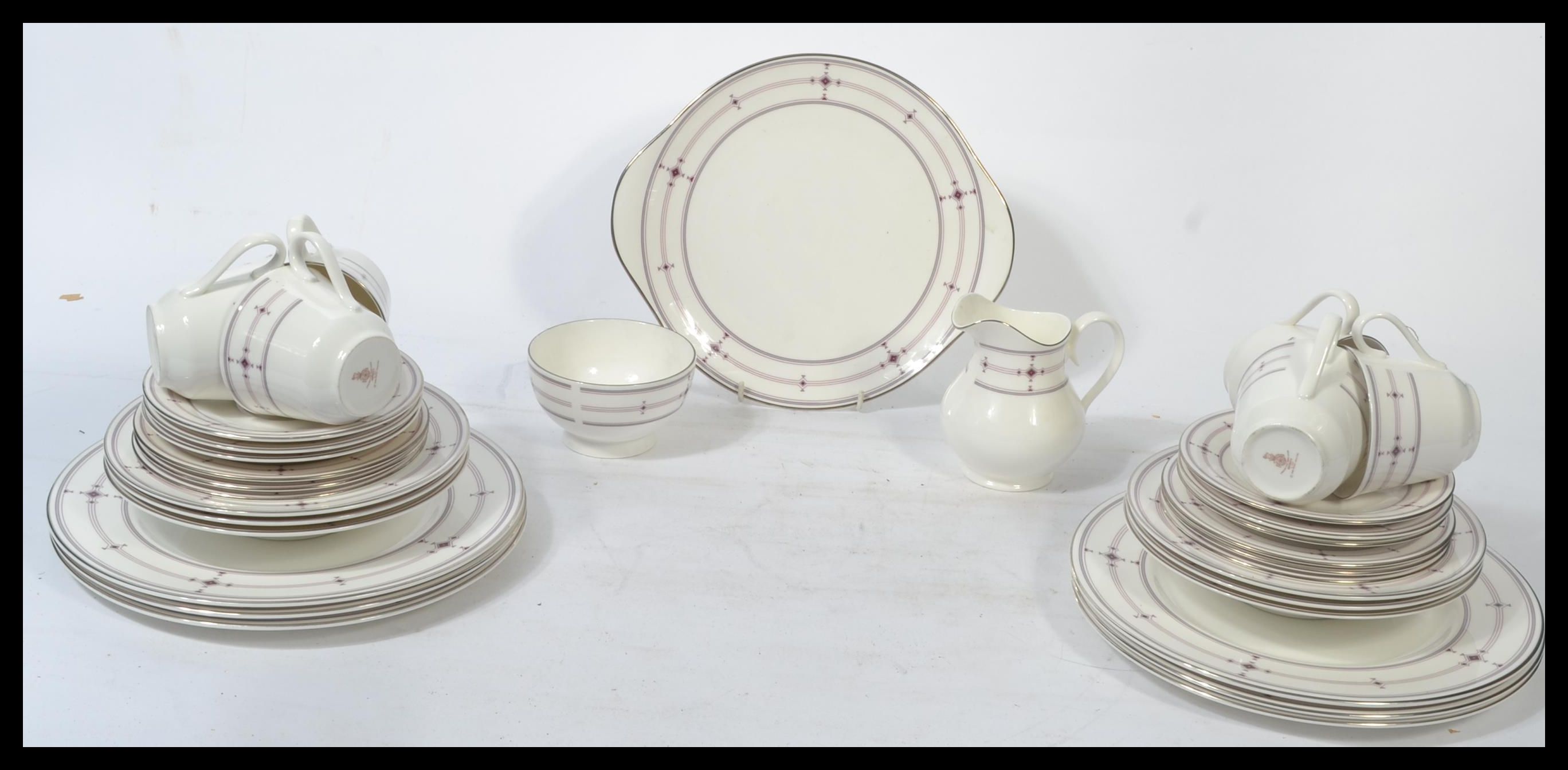 A Royal Doulton tea and dinner service in the Infi - Image 2 of 6