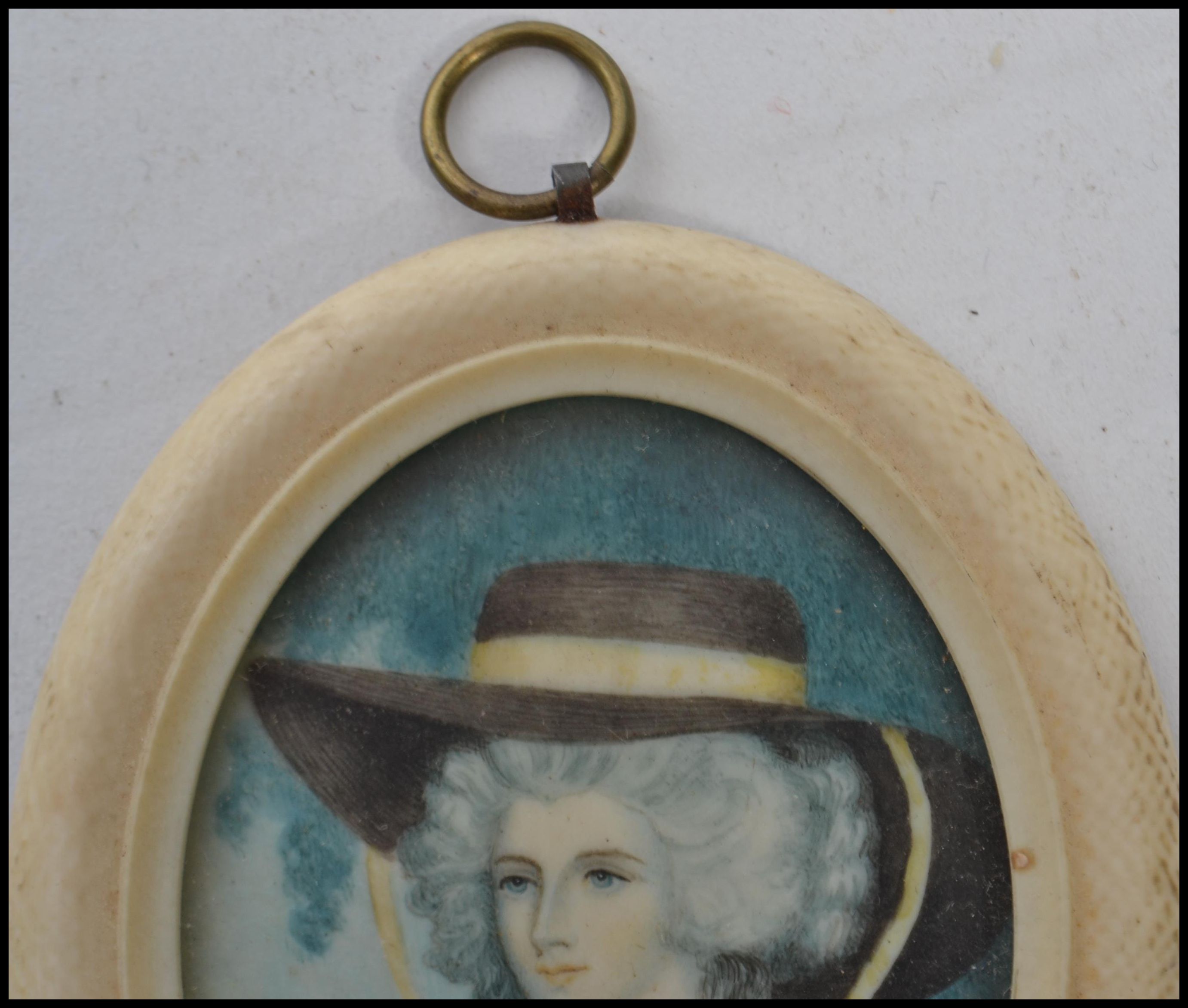 An 18th century portrait miniature painting on ivo - Image 3 of 5