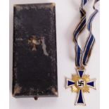 ORIGINAL GERMAN WWII GOLD NAZI MOTHERS CROSS MEDAL