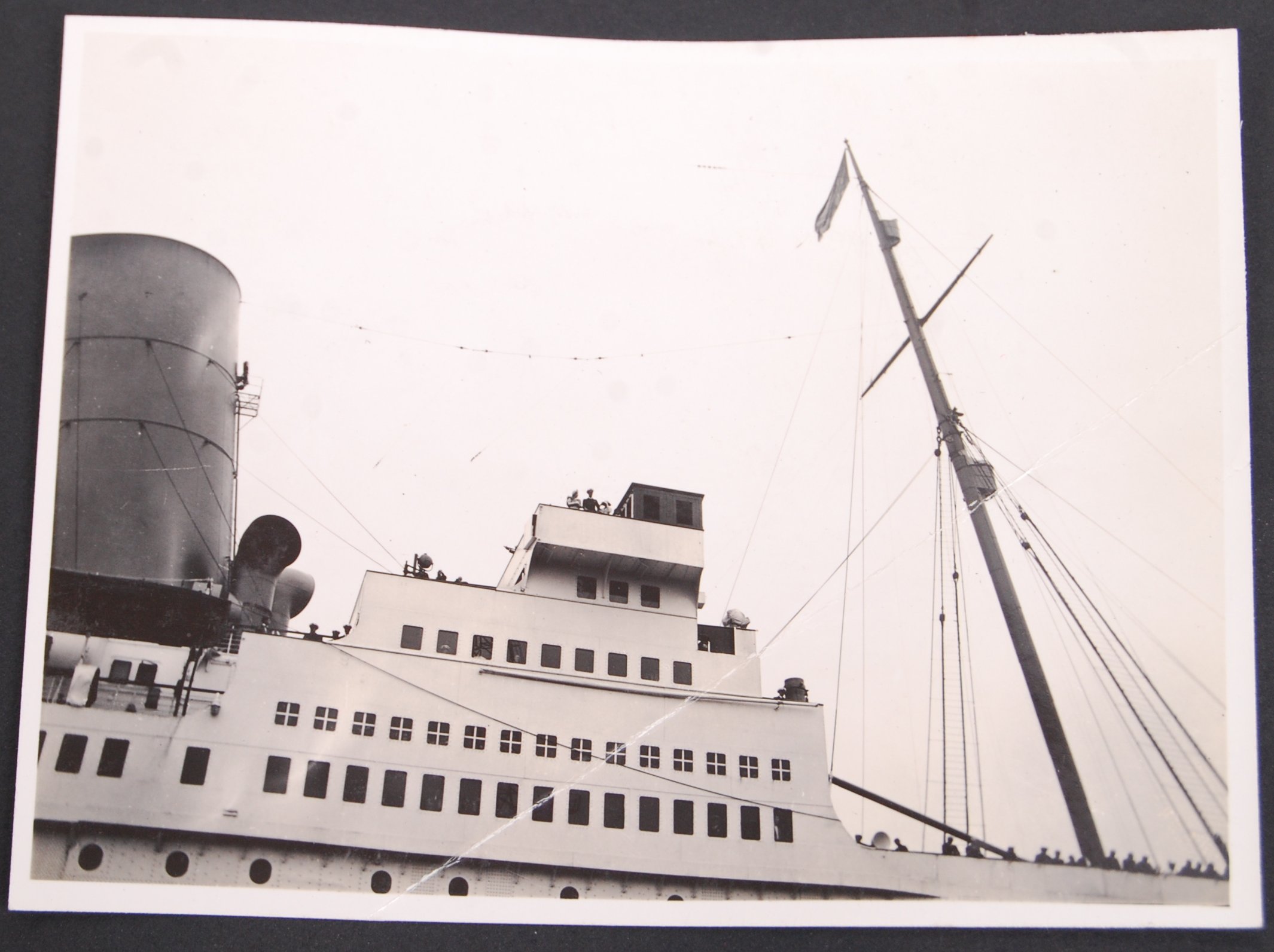 1930'S PHOTOGRAPH ALBUM - EMPRESS OF BRITAIN RETUR - Image 4 of 8