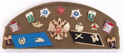 RUSSIAN UNIFORM CAP & RELATED BADGES