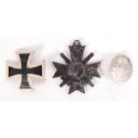 NAZI GERMAN MEDALS & BADGES