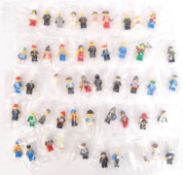 ASSORTED VINTAGE LEGO MINIFIGURES