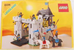 VINTAGE 1980's LEGO LEGOLAND BLACK FALCON'S FORTRESS