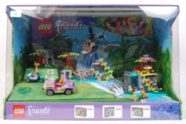 LEGO FRIENDS SHOP DISPLAY