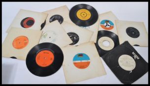 Vinyl records - A collection of vinyl 7" 45rpm  re