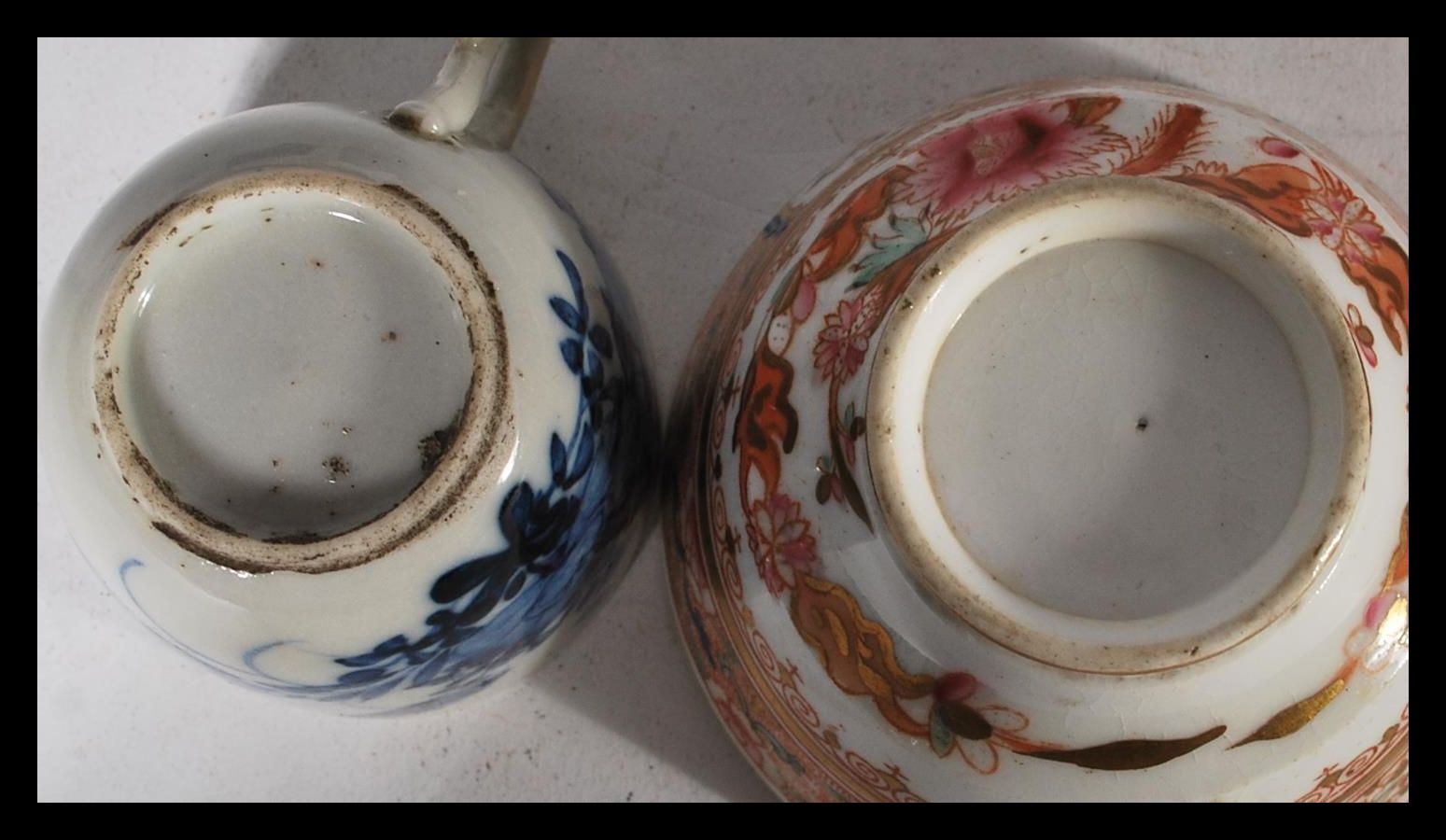 A collection of Chinese ceramics dating from the 19th century to include tea bowls , figures , bowls - Image 11 of 13