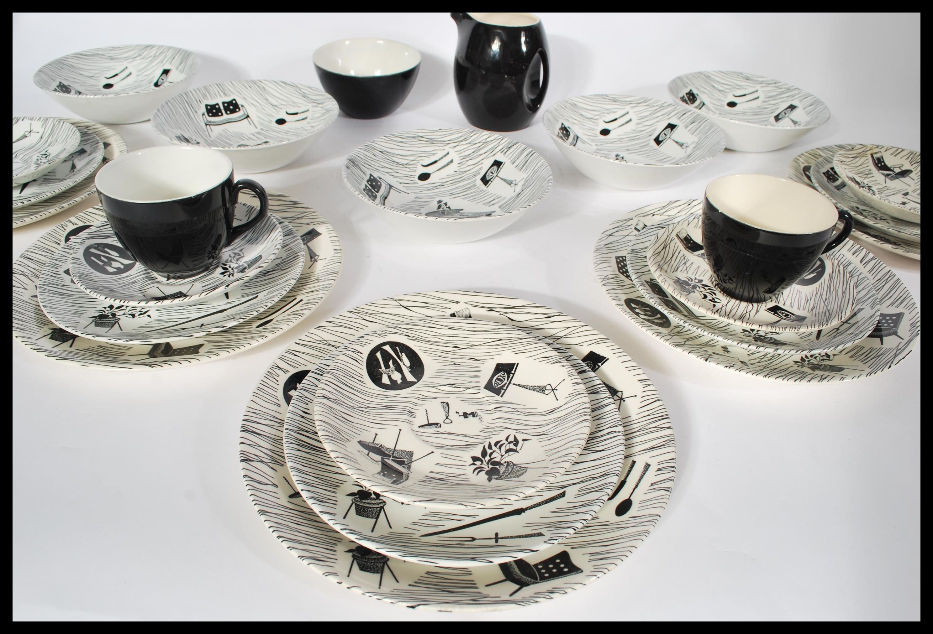 A collection of vintage retro 20th century Ridgway Homemaker ceramics to include four bowls , milk - Image 6 of 7