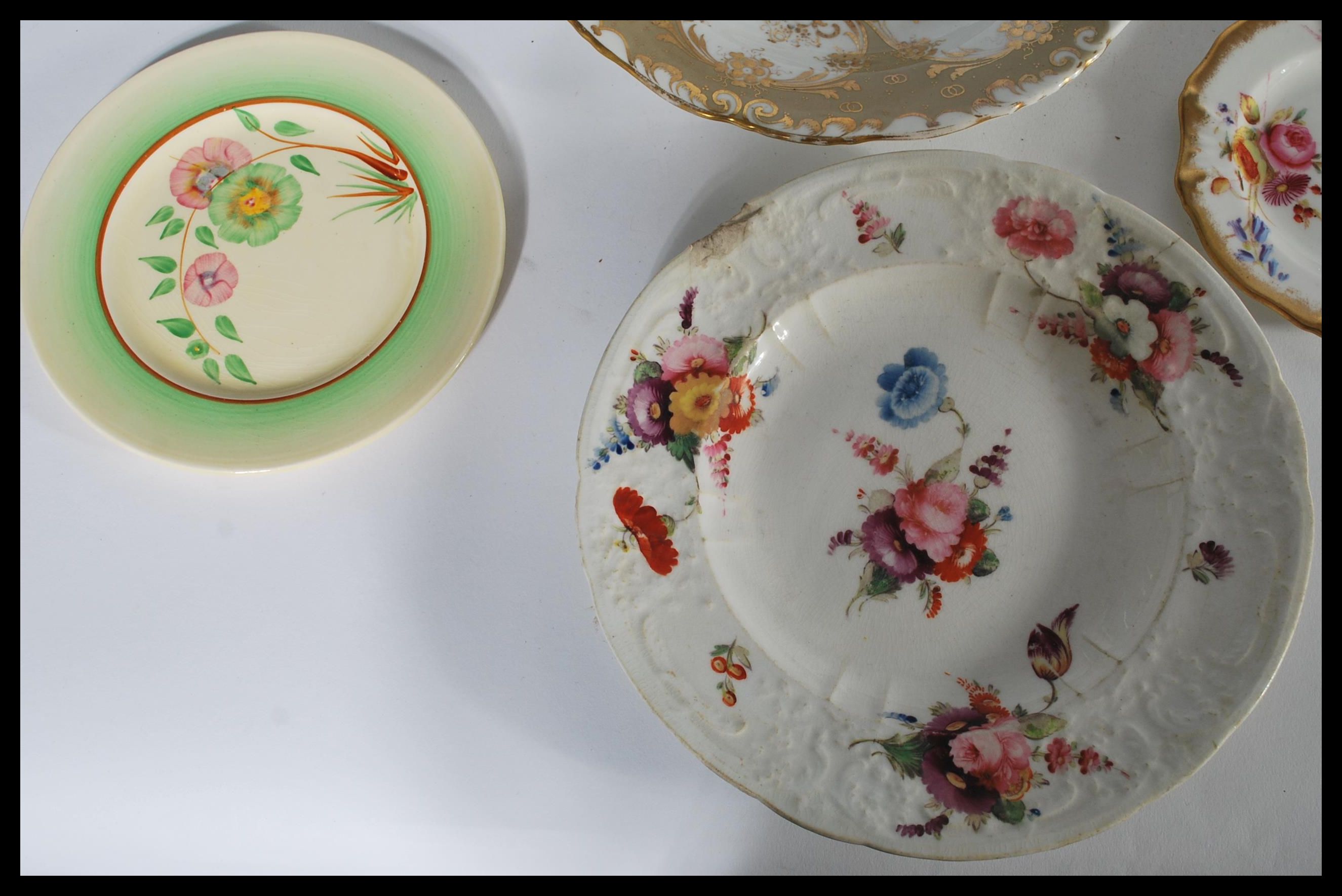 A collection of English cabinet plates dating from the early 19th century to include a Cnton China - Image 8 of 10