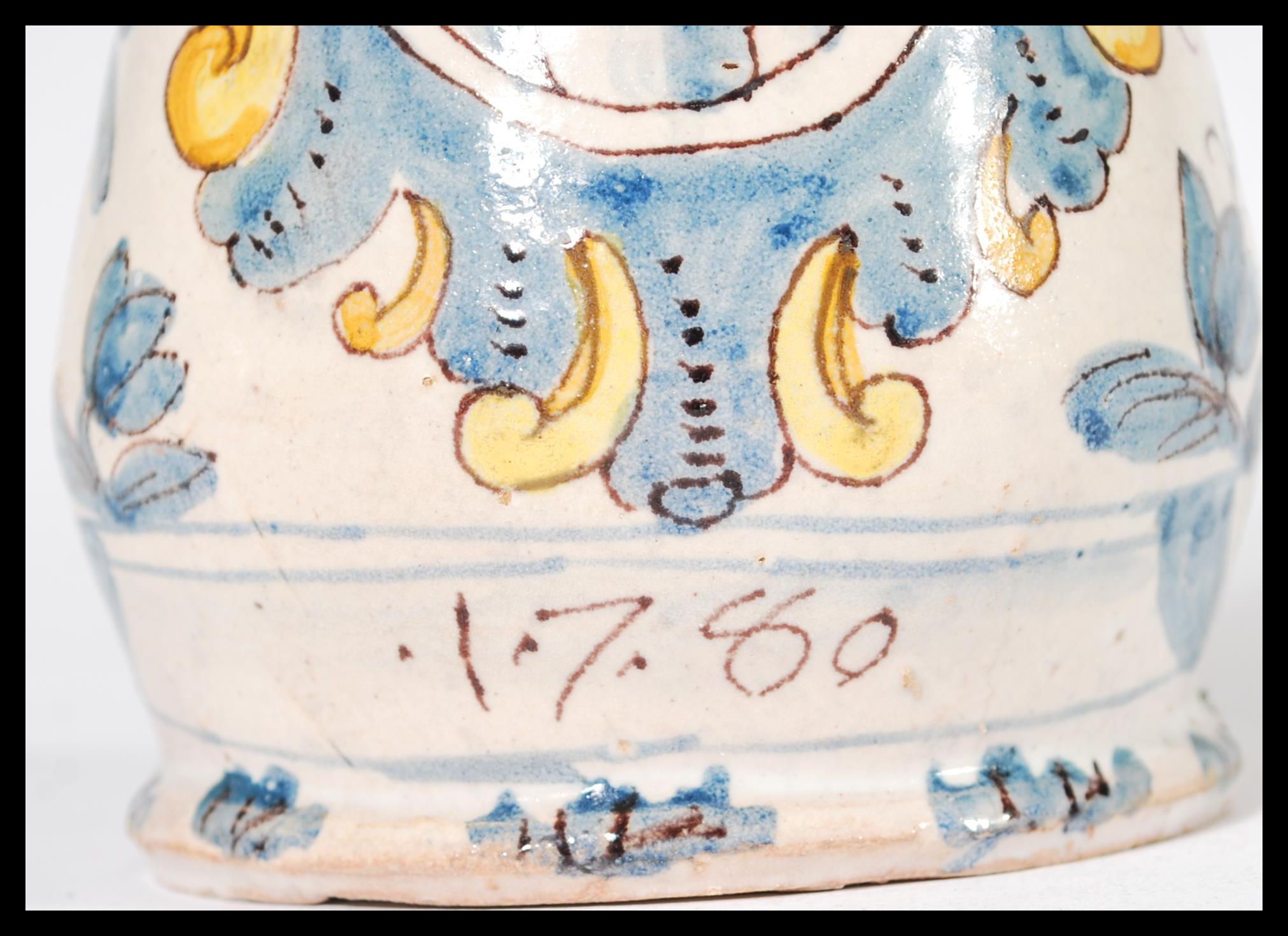 A believed 18th century French / Italian faience majolica polychrome vase dated 1780 with central - Image 7 of 7