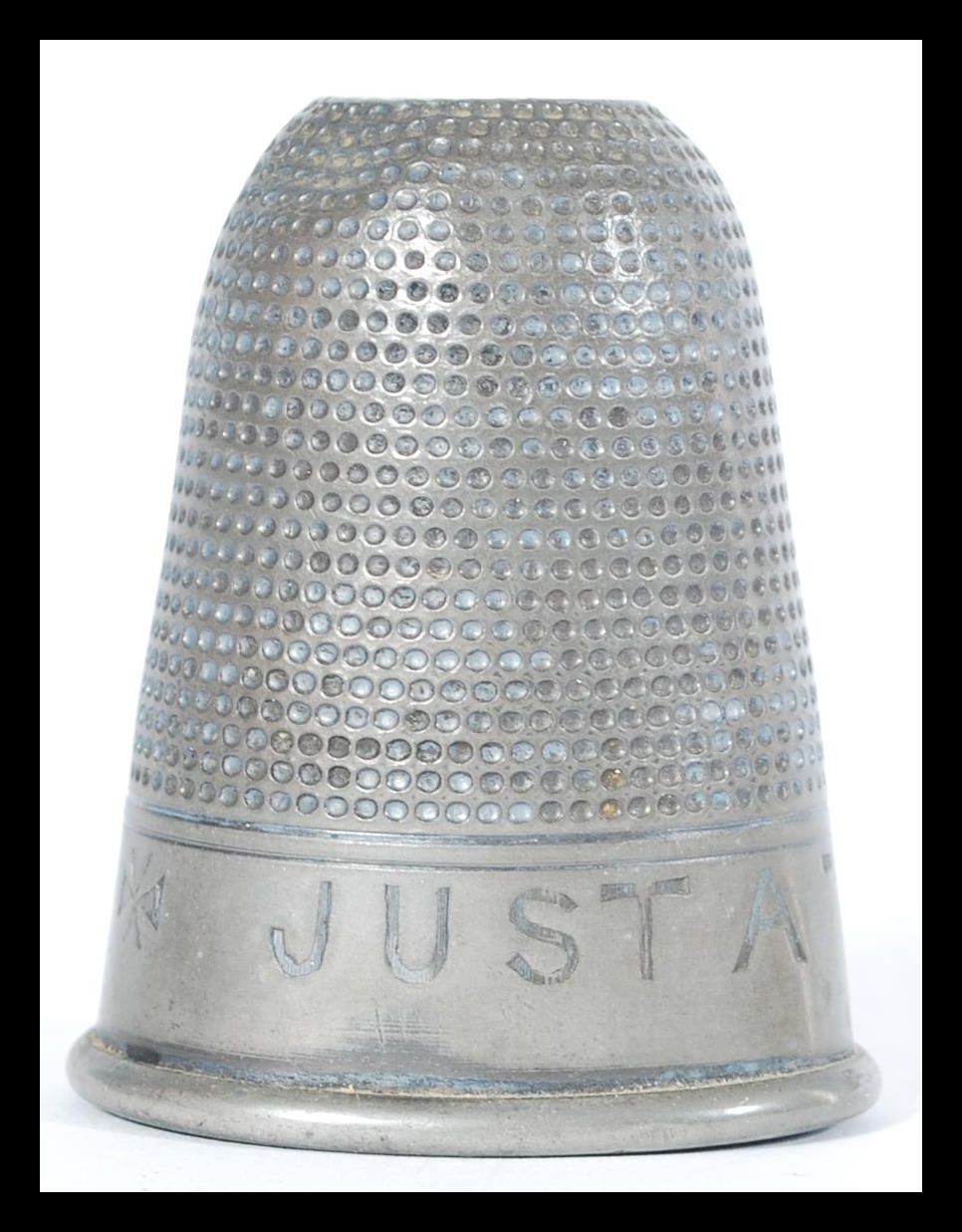 A vintage 20th Century novelty silver white metal spirit measure or tot, modelled as a thimble and - Image 3 of 6