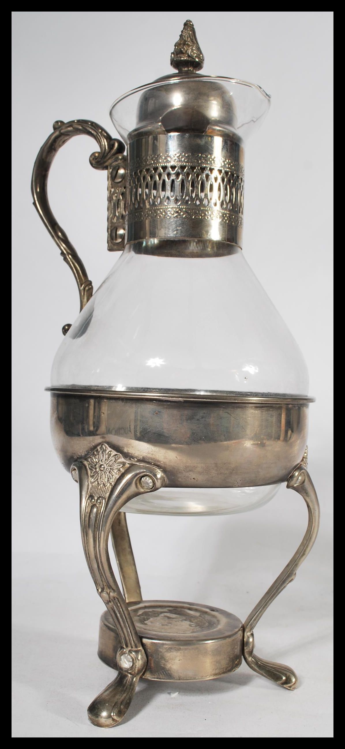 A vintage 20th Century silver plated and glass coffee carafe spirit warmer - Image 4 of 5