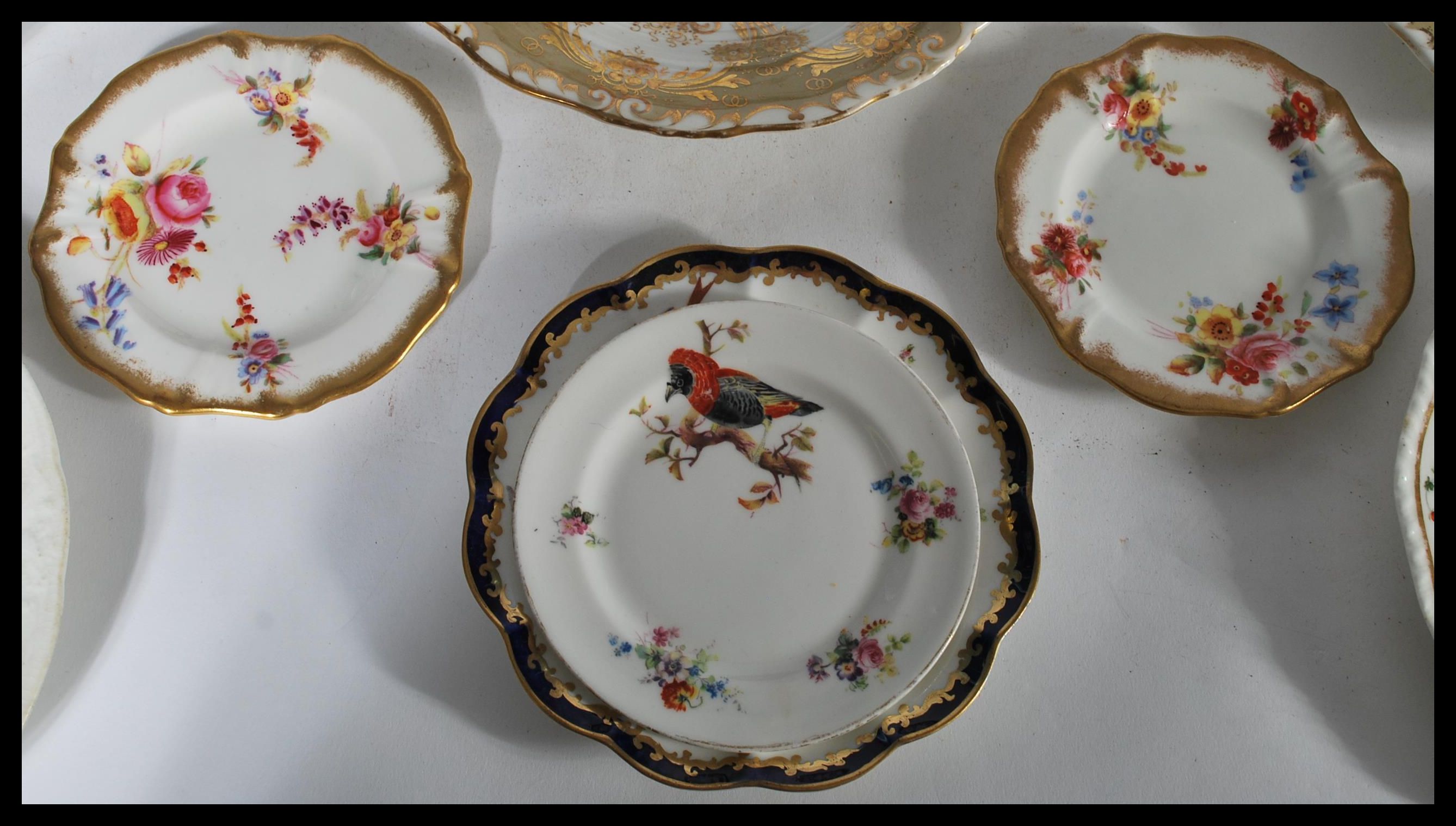 A collection of English cabinet plates dating from the early 19th century to include a Cnton China - Image 7 of 10