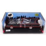 RARE BATMAN 1:18 SCALE BATMOBILE SIGNED BY TV SERI