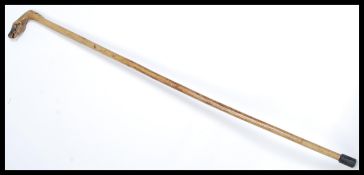 A vintage Crete walking stick cane having a taperi