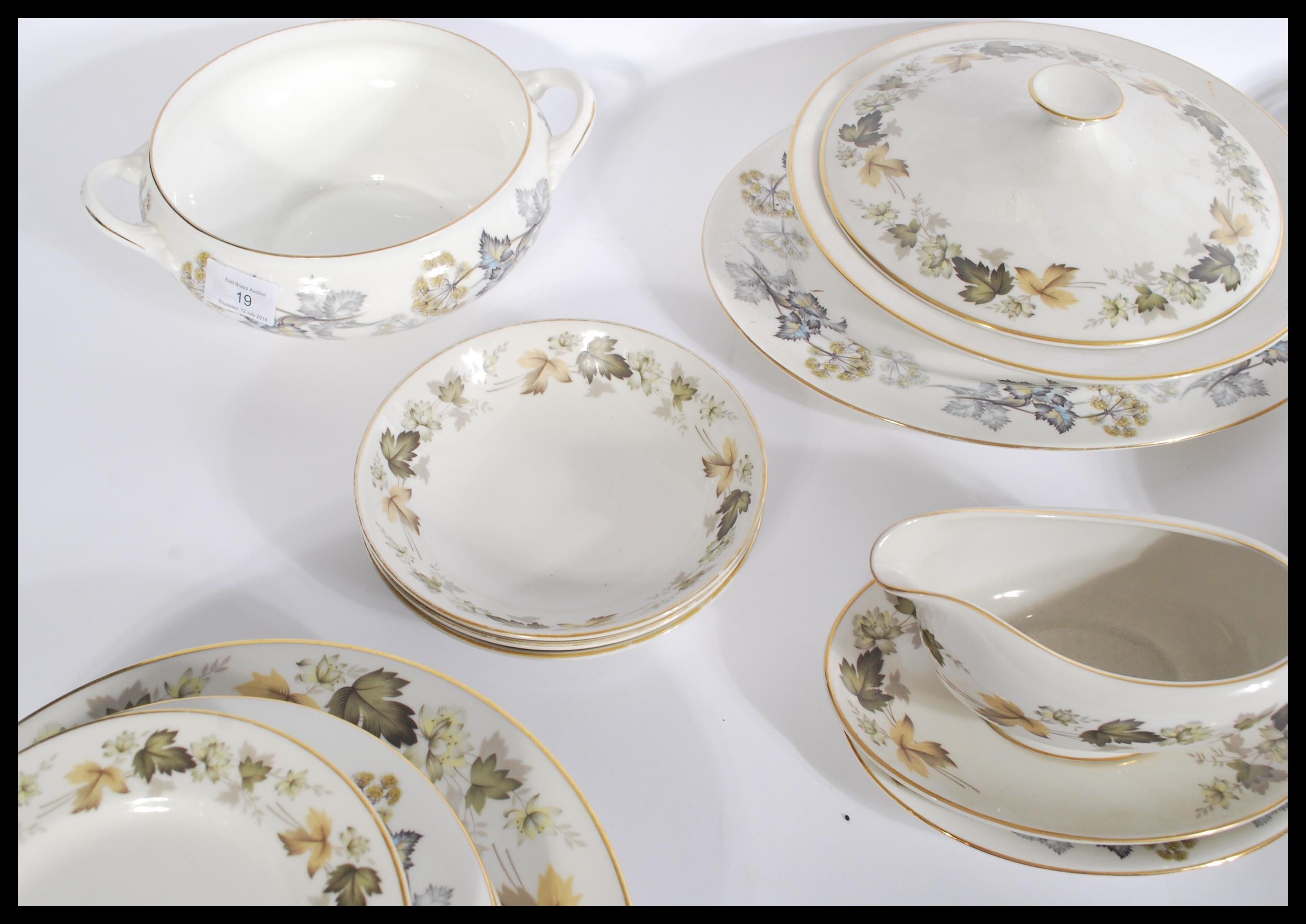 A Coalport extensive dinner service in the Autumn - Image 3 of 4