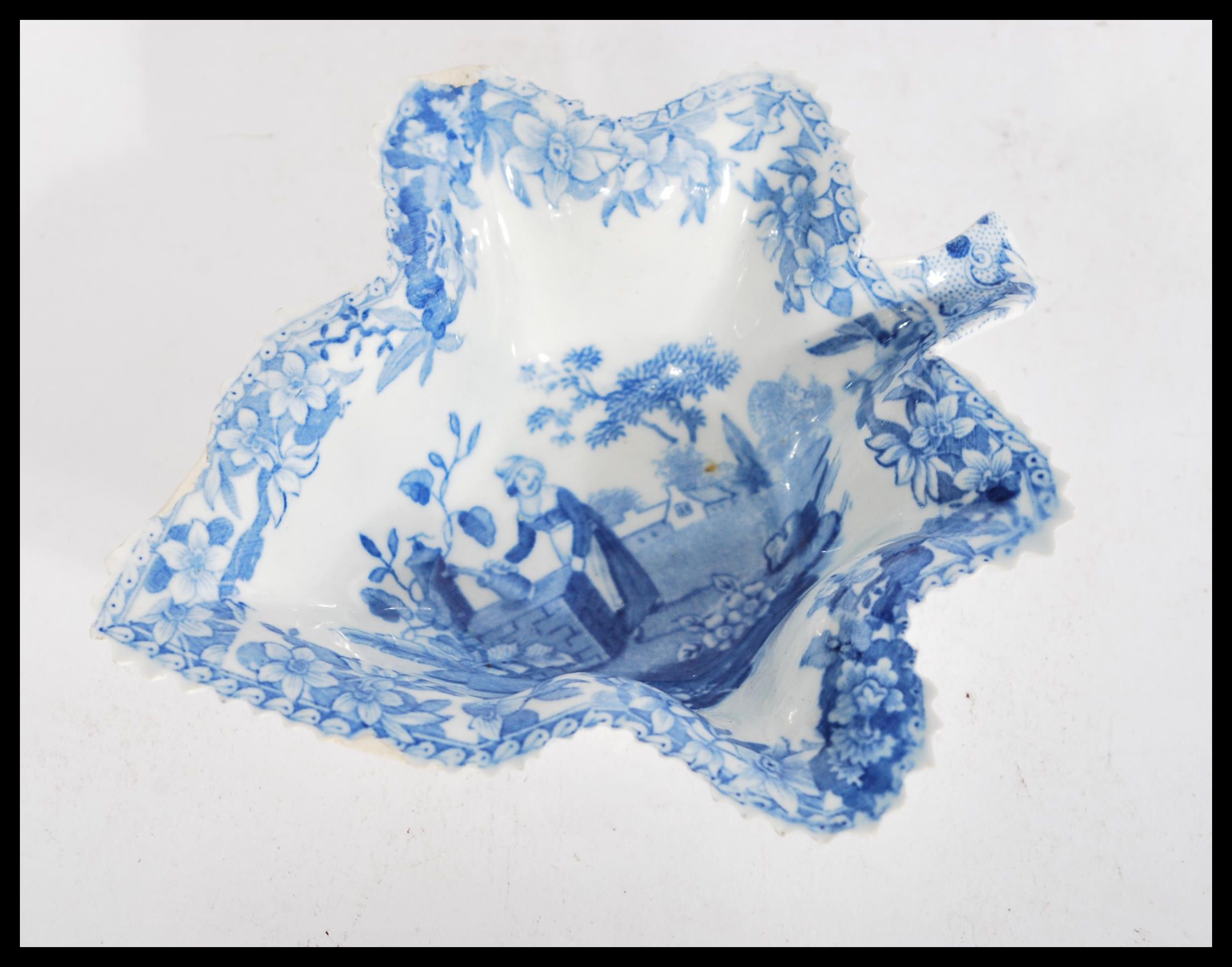 A pair of 19th century Spode blue and white pickle - Image 4 of 6