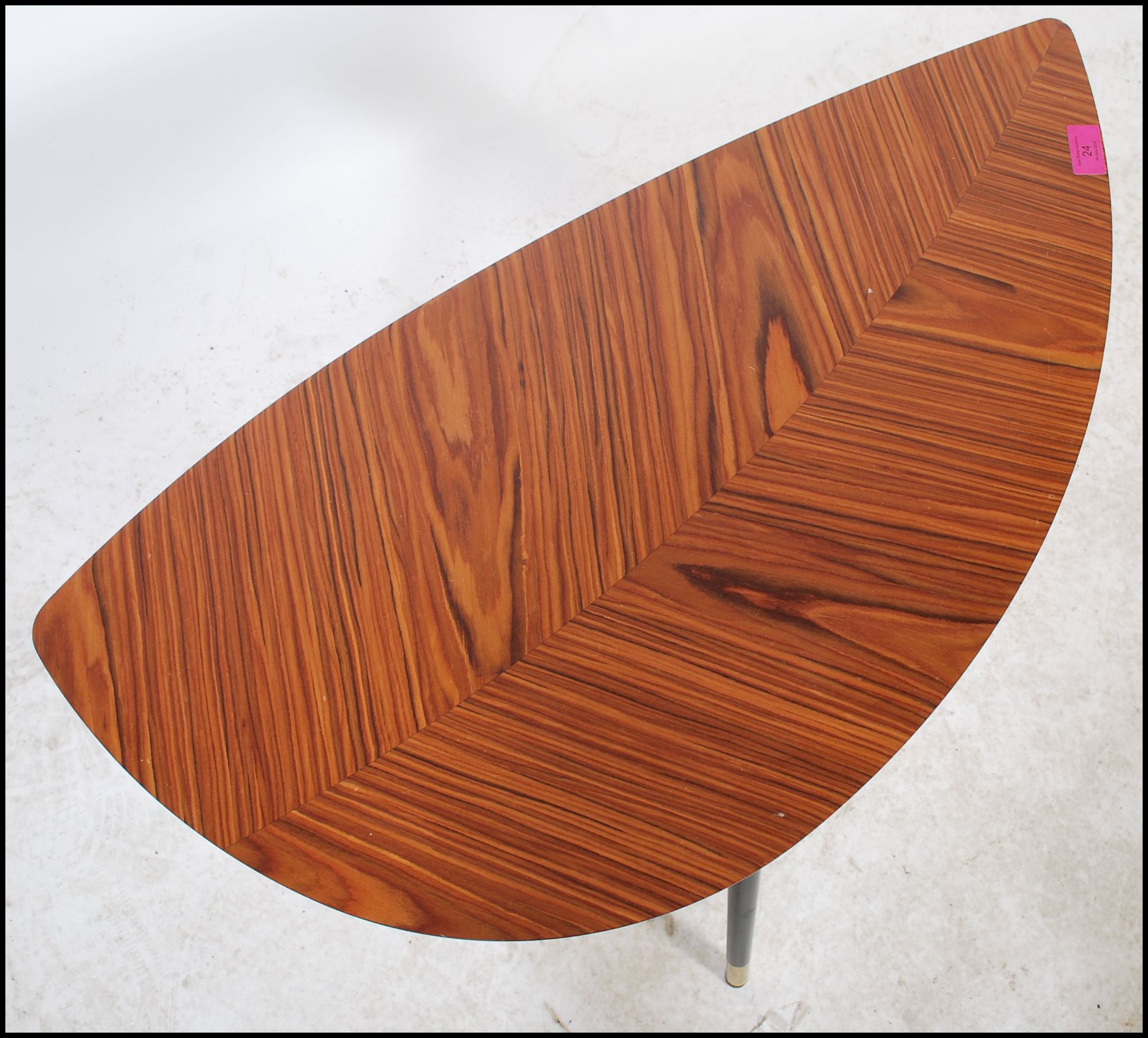 A vintage retro 20th century low tripod table having a leaf pattern top. The table raised on - Image 3 of 4