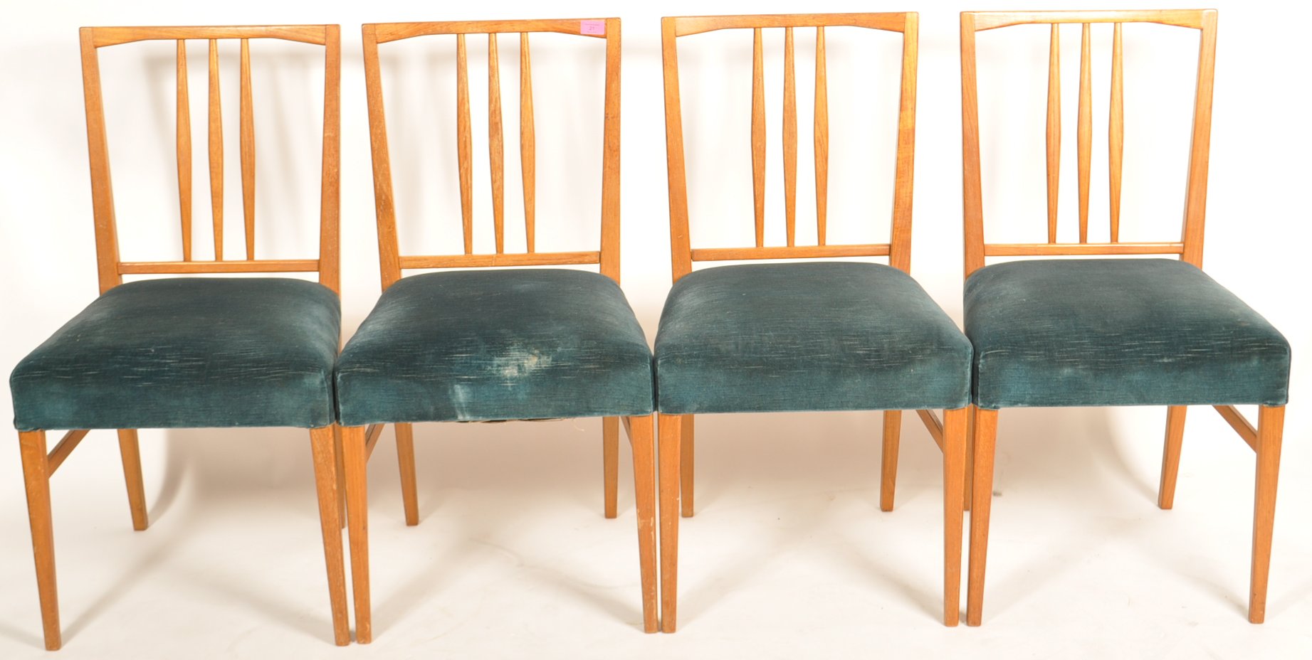 Gordon Russell Of Broadway - A set of 4 mid 20th Century beech wood spindle back dining chairs and - Image 2 of 4