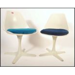 Arkana - Maurice Burke - Model 115 - A retro mid Century pair of original tulip chairs having the