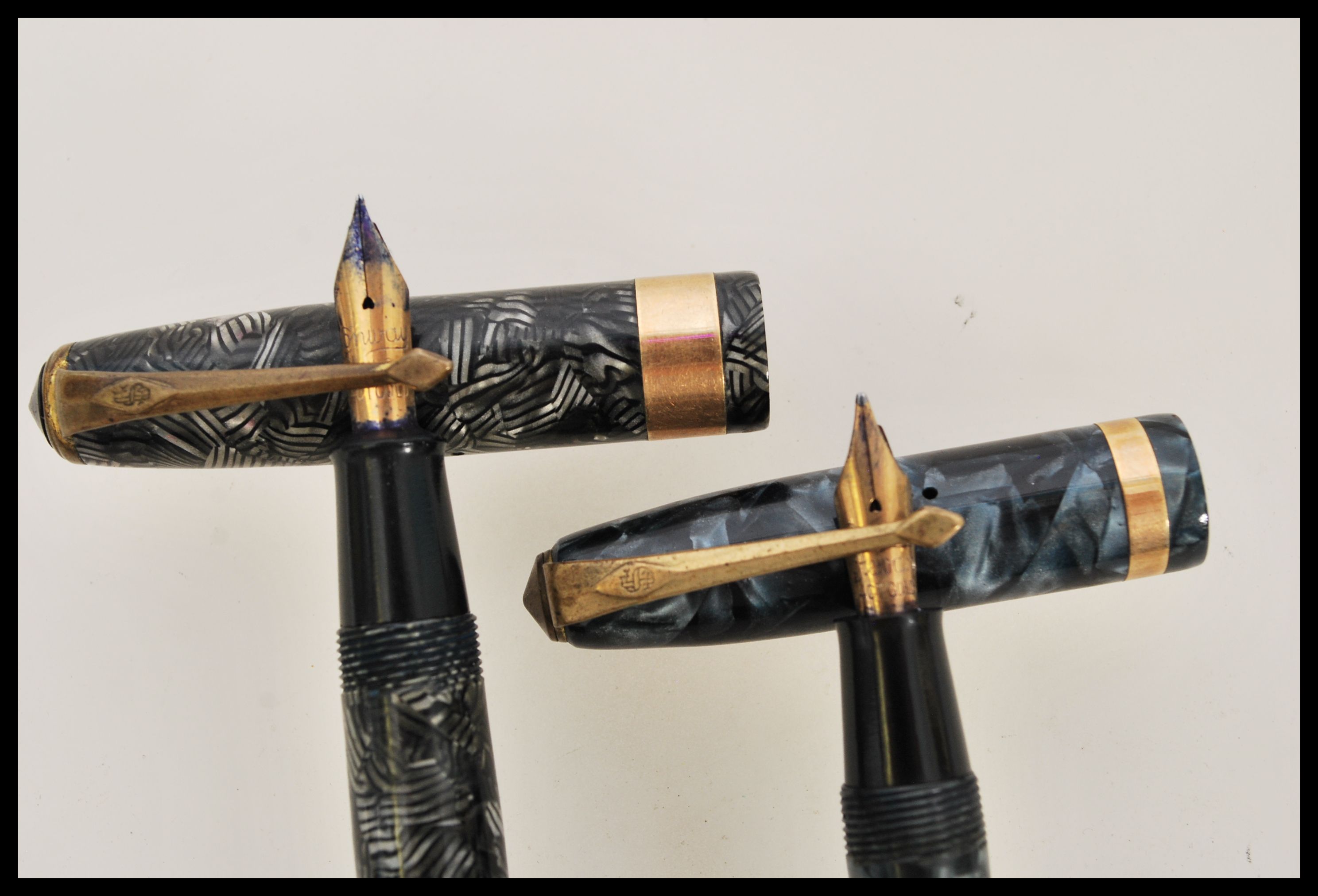 Two vintage 20th century lever fountain / ink pens by Conway Stewart, Conway Stewart 27 ( Grey ) and - Image 2 of 3