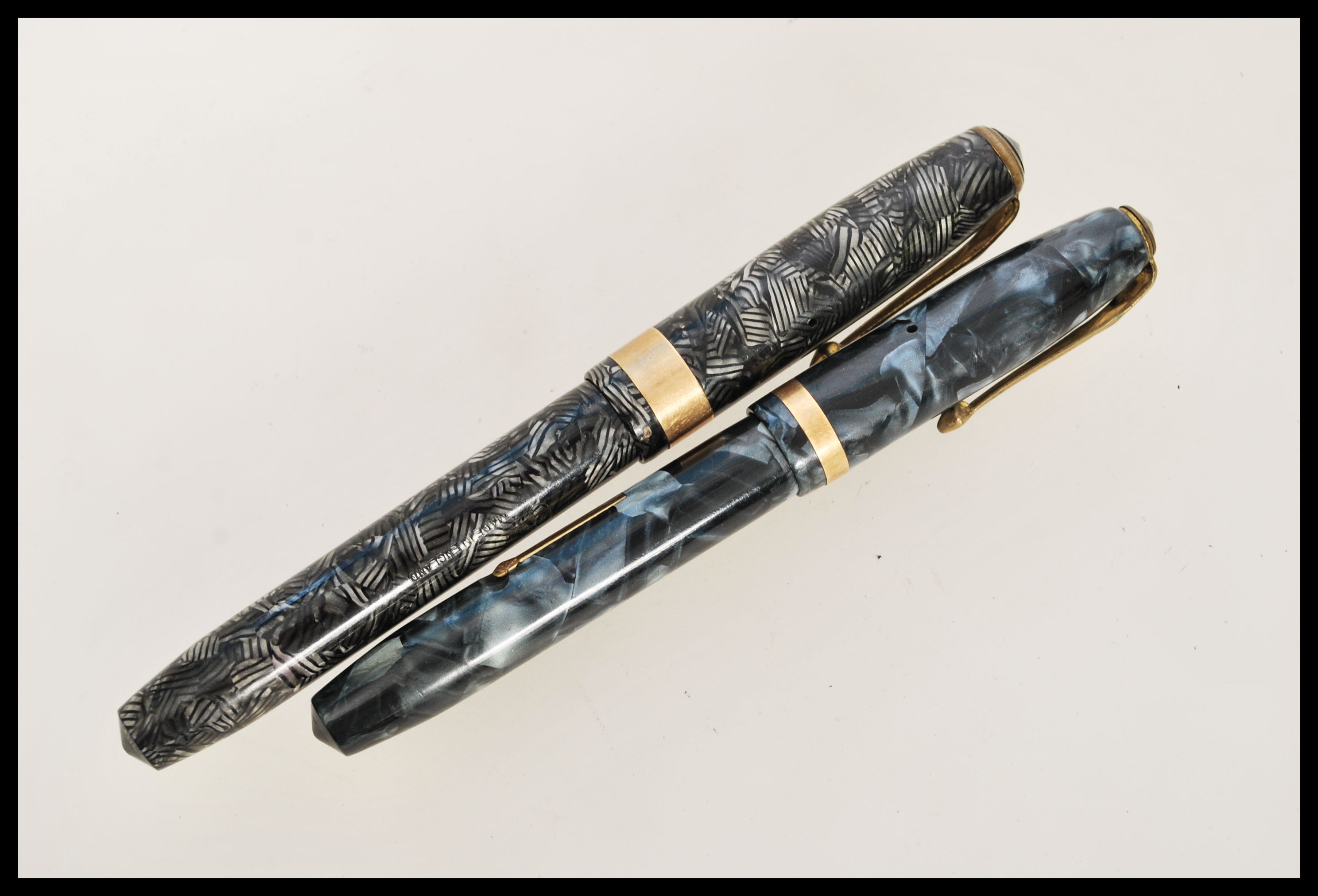 Two vintage 20th century lever fountain / ink pens by Conway Stewart, Conway Stewart 27 ( Grey ) and - Image 3 of 3