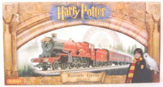 HORNBY ' HARRY POTTER ' 00 GAUGE MODEL RAILWAY TRAINSET