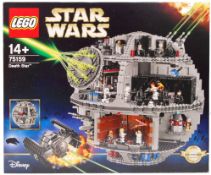 SUPERB LEGO UCS STAR WARS DEATH STAR BOXED SET