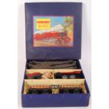 VINTAGE HORNBY 0 GAUGE CLOCKWORK RAILWAY TRAINSET