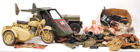 COLLECTION OF VINTAGE PALITOY ACTION MAN ACCESSORIES