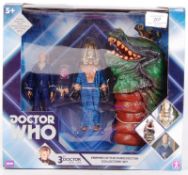 DOCTOR WHO CHARACTER OPTIONS 'THIRD DOCTOR' ACTION FIGURE SET