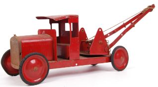 EARLY VINTAGE TRIANG BREAKDOWN TRUCK MODEL