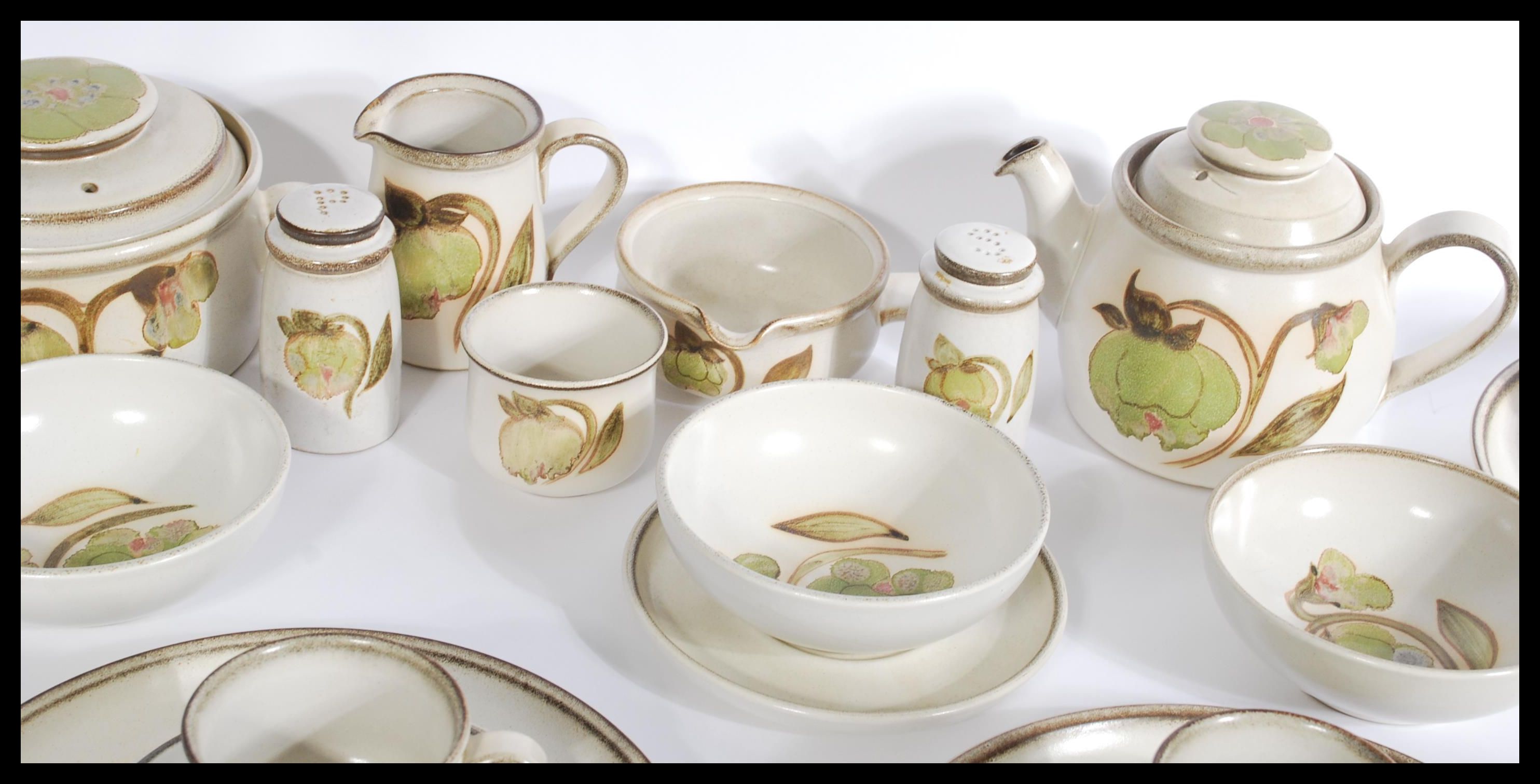 A vintage 20th century stoneware dinner service in - Image 5 of 8