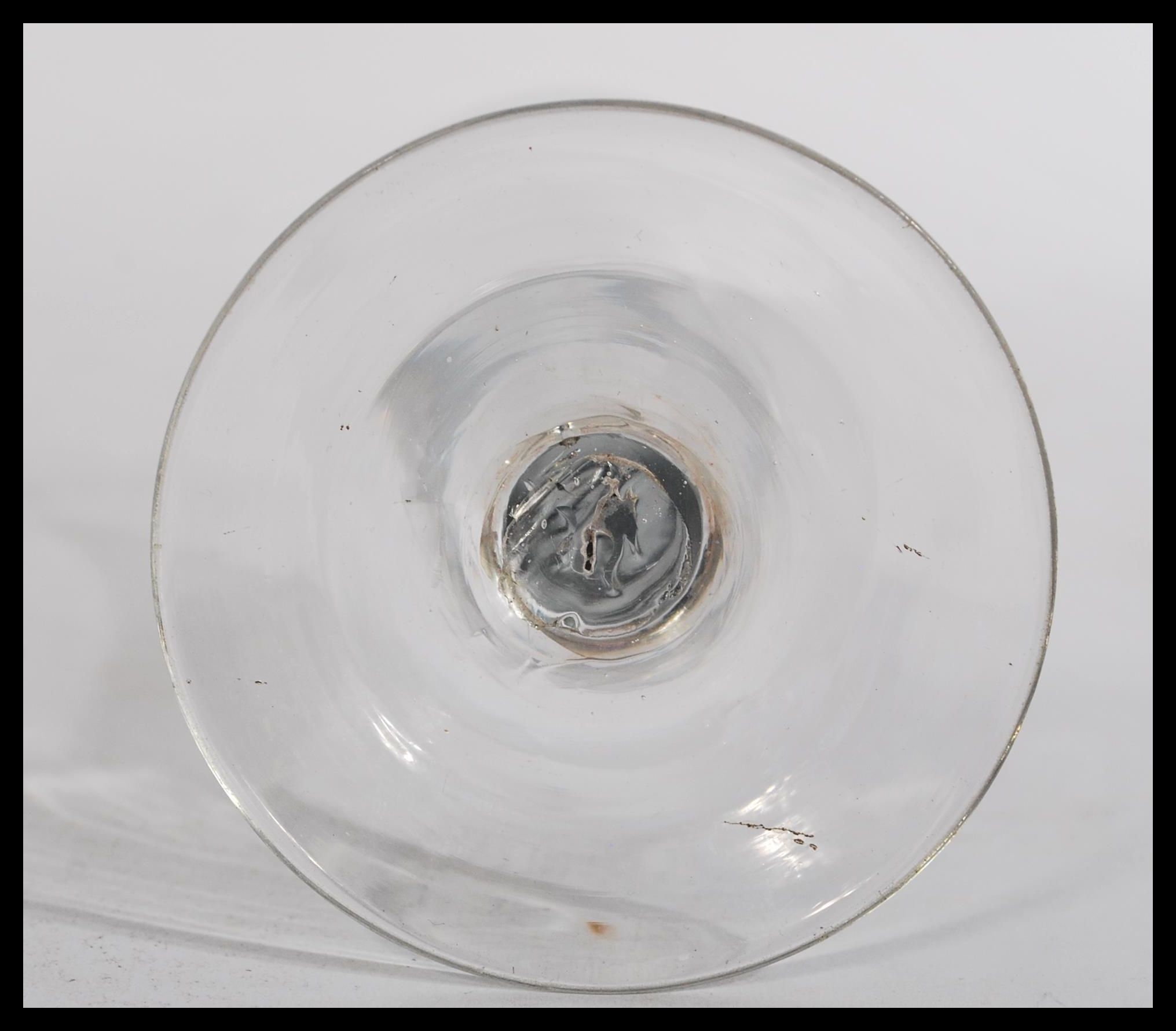 A mid - 18th century Georgian wine glass with plai - Image 5 of 5