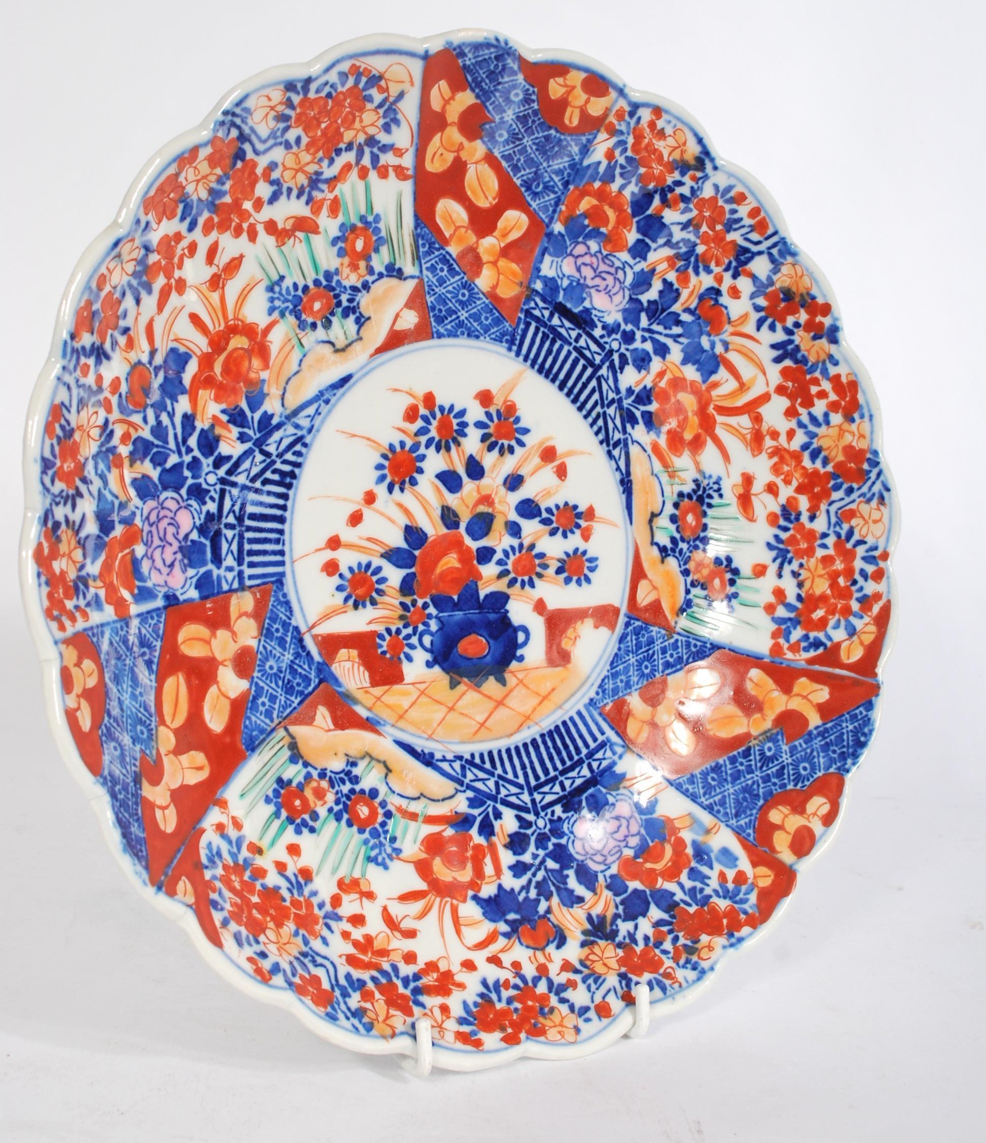 Two early 20th century Japanese Imari chargers hav - Image 4 of 7