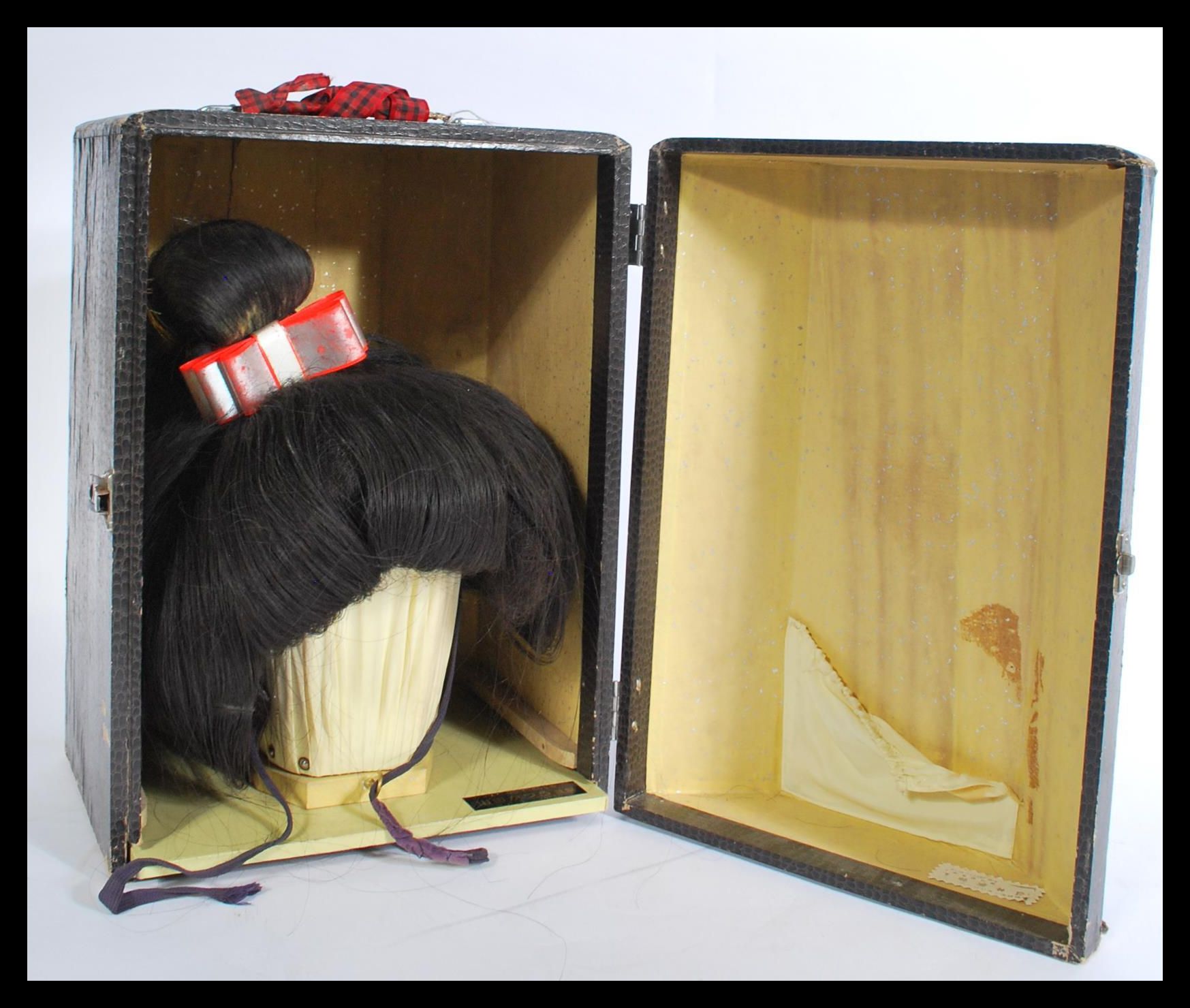 A mid 20th century original Japanese geisha wig se - Image 2 of 5
