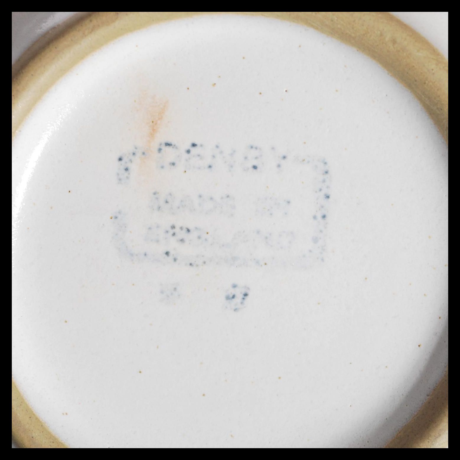 A vintage 20th century stoneware dinner service in - Image 8 of 8