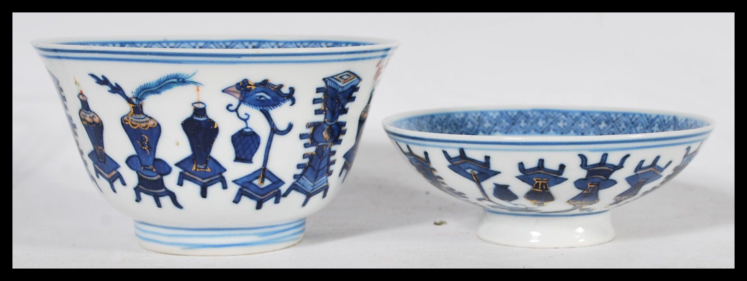 An 18th century Chinese porcelain blue and white t - Image 3 of 4