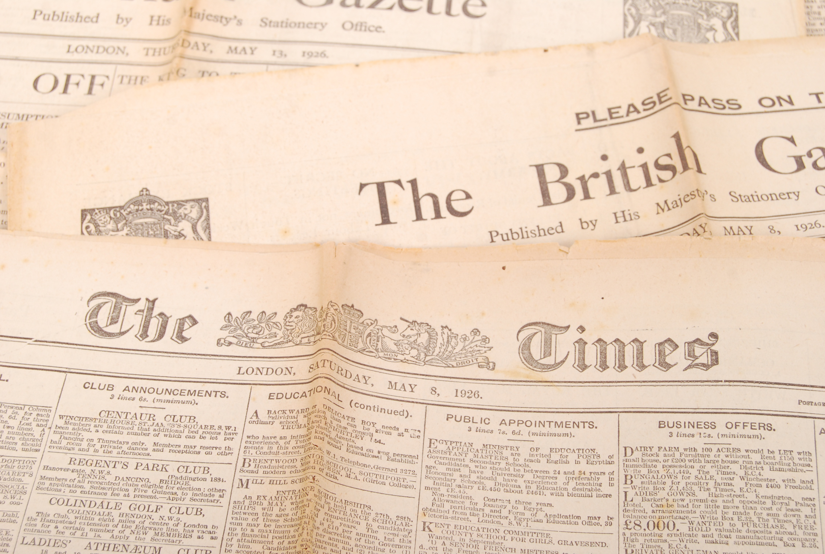 ANTIQUE NEWSPAPERS RELATING TO THE BRITISH GENERAL STRIKE 1926 - Image 4 of 4