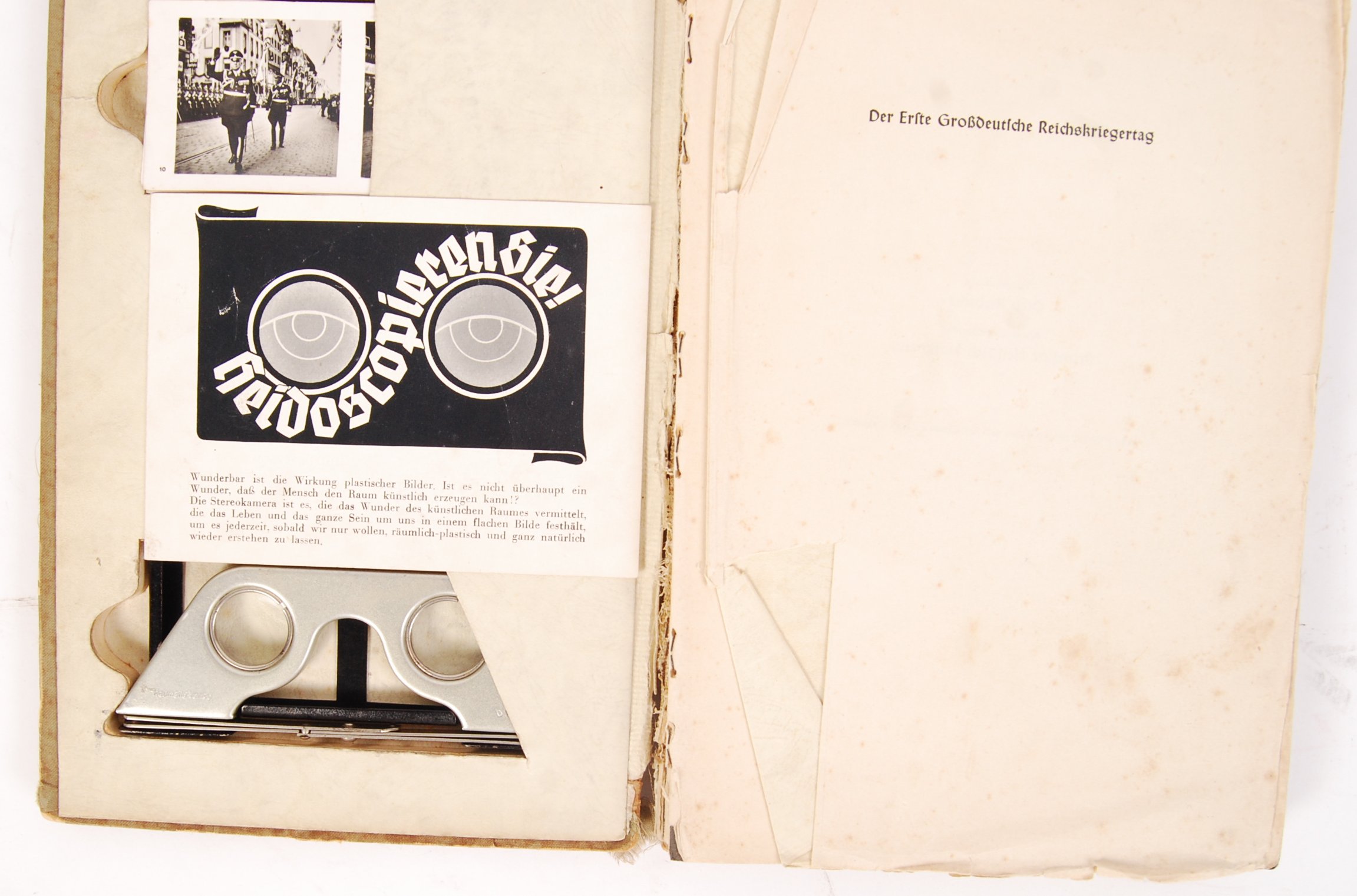 PRE-WWII SECOND WORLD WAR GERMAN STEREOSCOPIC VIEWER & BOOK - Image 2 of 3