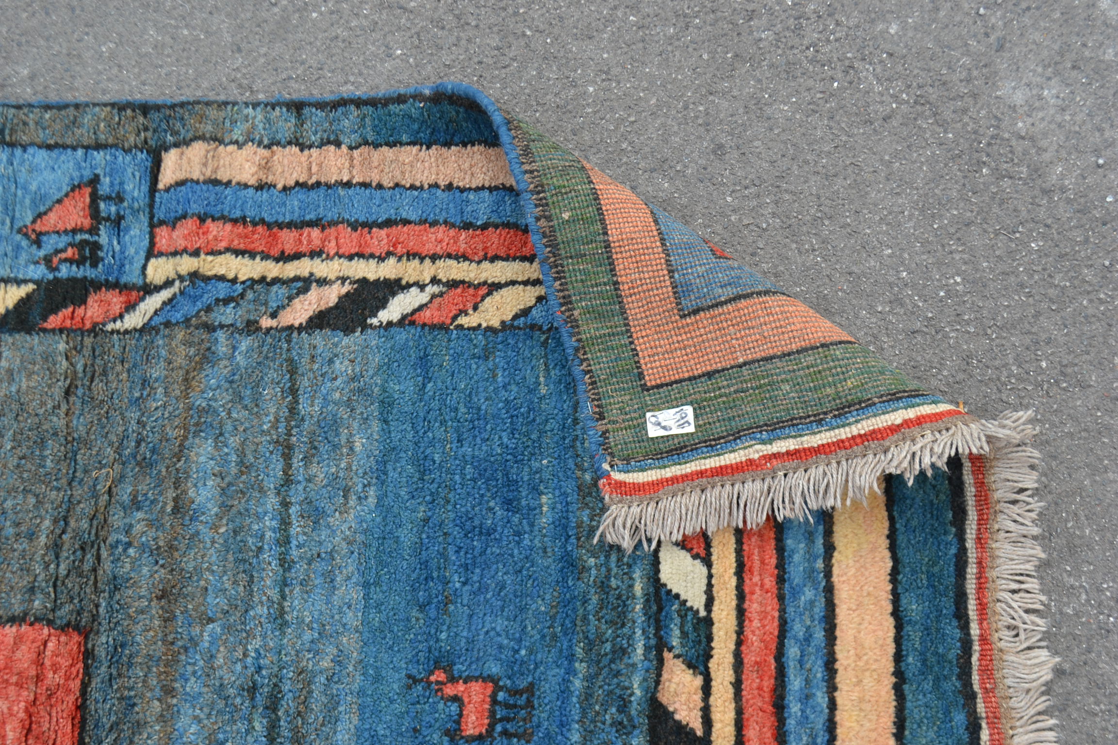 A 20th century thick pile alpaca woolen rug with a - Image 7 of 7