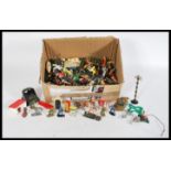 ASSORTED TOY SOLDIERS , FARM YARD AND KNIGHTS