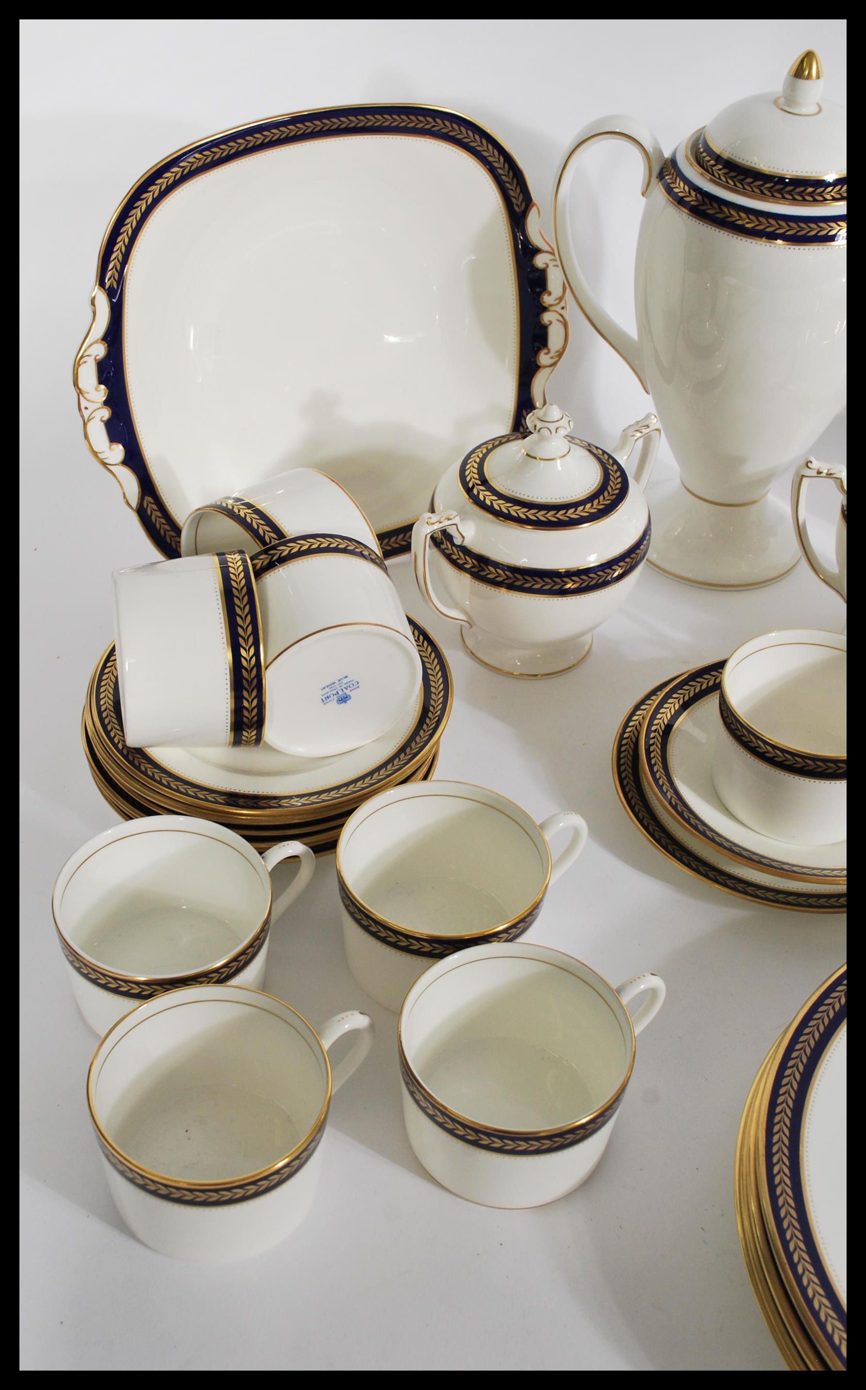 A vintage ceramic Coalport service including plates, tea cups and saucers, gravy boats, coffee - Image 2 of 5