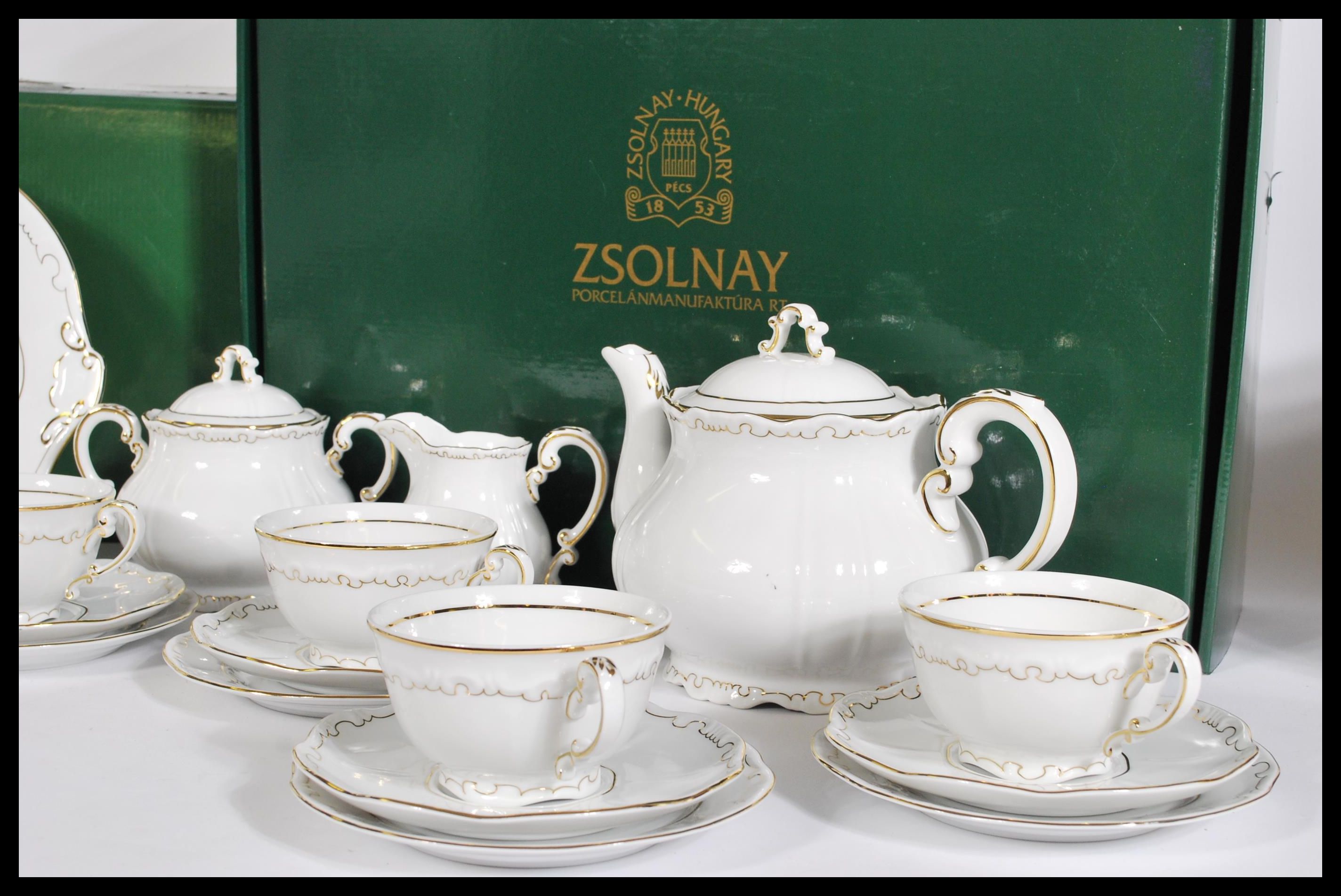 A vintage boxed Zsolnay Hungarian ceramic tea service consisting of cup saucers and side plates, - Image 3 of 6