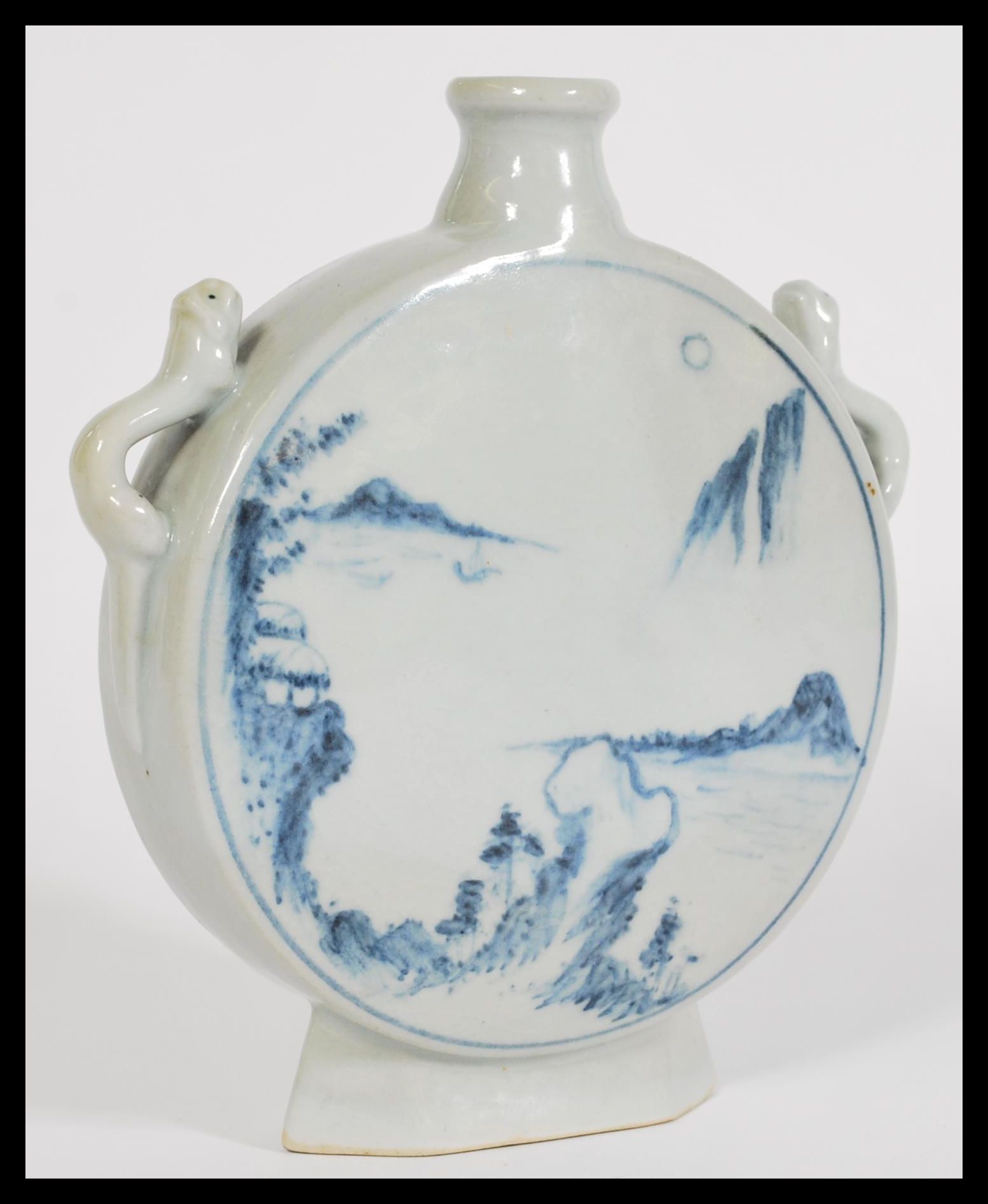 A 19th century Chinese blue and white vase of moon flask shape having hand painted details. - Image 2 of 6