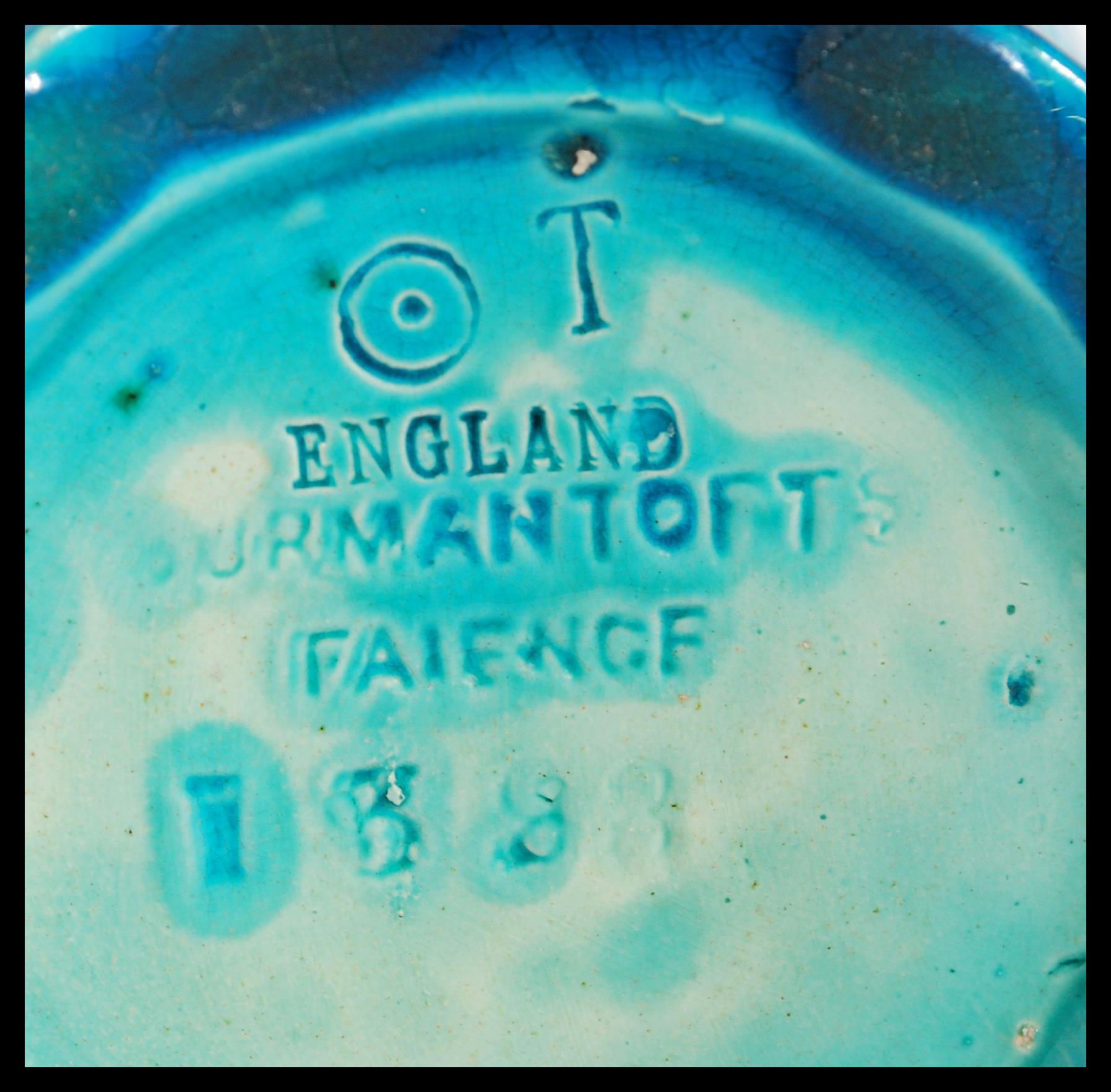 A late 19th century turquoise Burmantofts faience art pottery vase having engraved floral patterning - Image 6 of 6