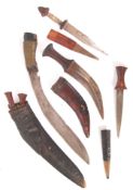 ASSORTED 19TH CENTURY TRIBAL KNIVES / HUNTING WEAP